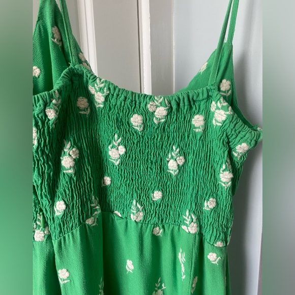 GUC ZARA KELLY GREEN FLORAL EMBROIDERED MIDI DRESS SZ M - Picture 6 of 10